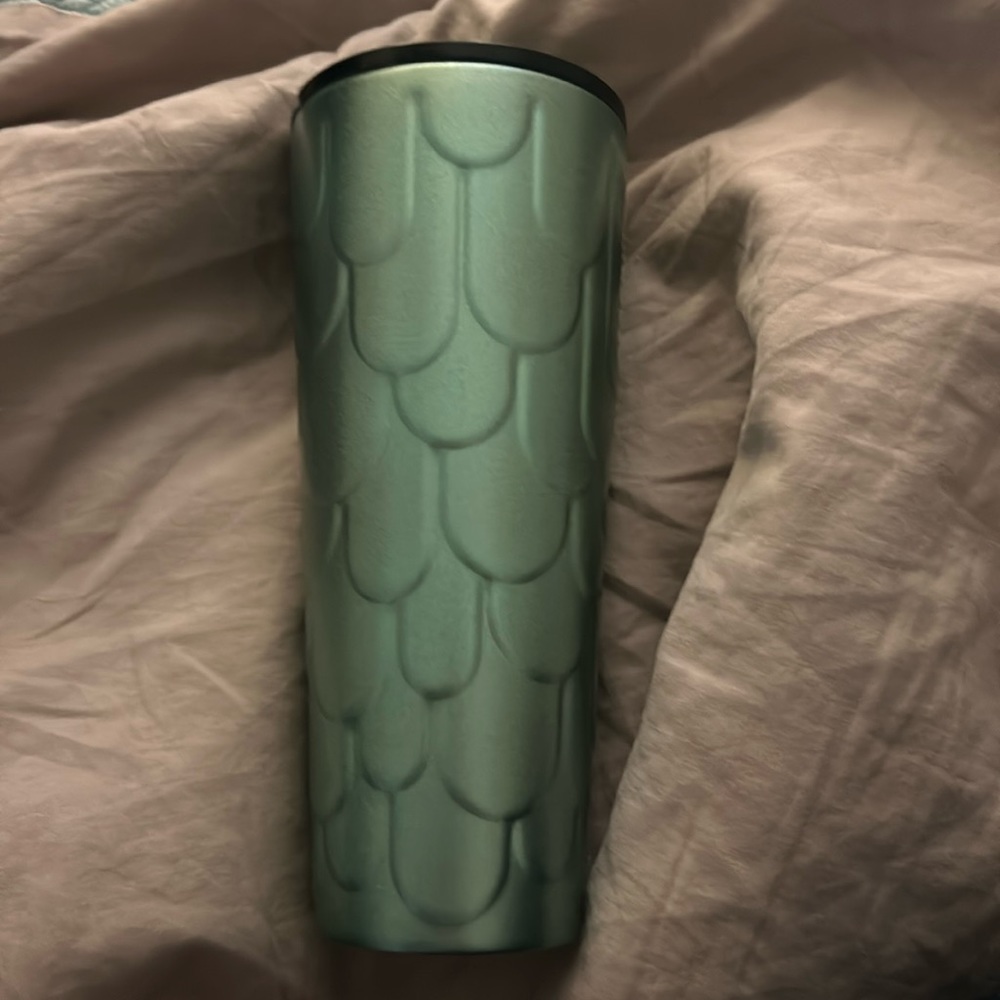 Summer 2022 Starbucks Mermaid Scale Metal Venti Cold Cup Stainless Tumbler